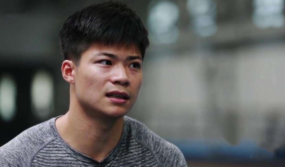 听说你要在普罗维斯登待一个月，所以我就特地把我的前两场演唱会放在了纽约和波士顿，纽约和你有两百多公里的距离，波士顿离你就更近了，最多也就一百公里，这样我巡演的前两站，你可都得来现场给我加油。